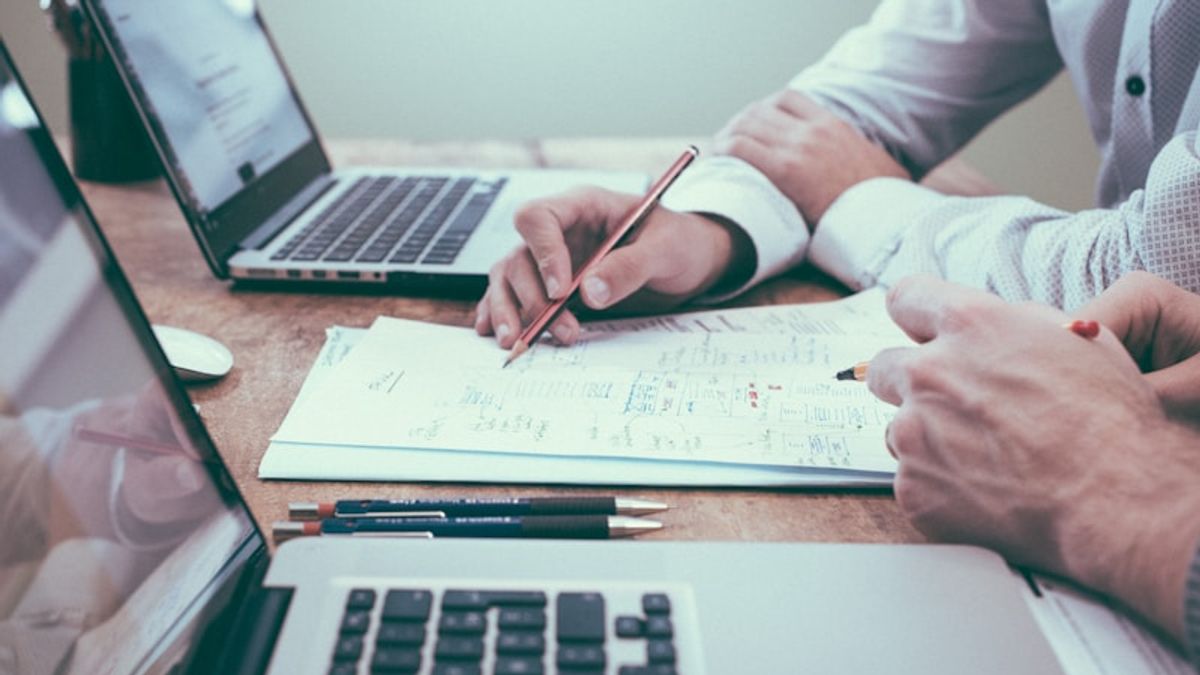7 Signs Your Business Needs an AI Consulting Partner