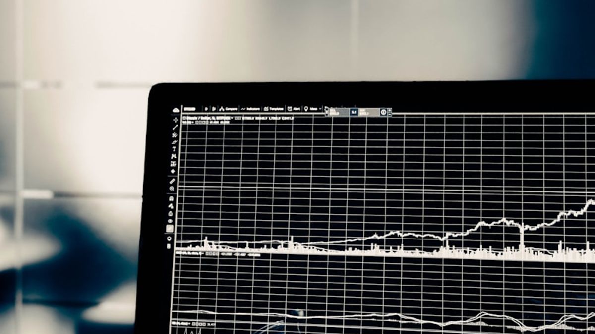 Custom AI vs Off-the-Shelf Solutions: How to Make the Build vs Buy Decision