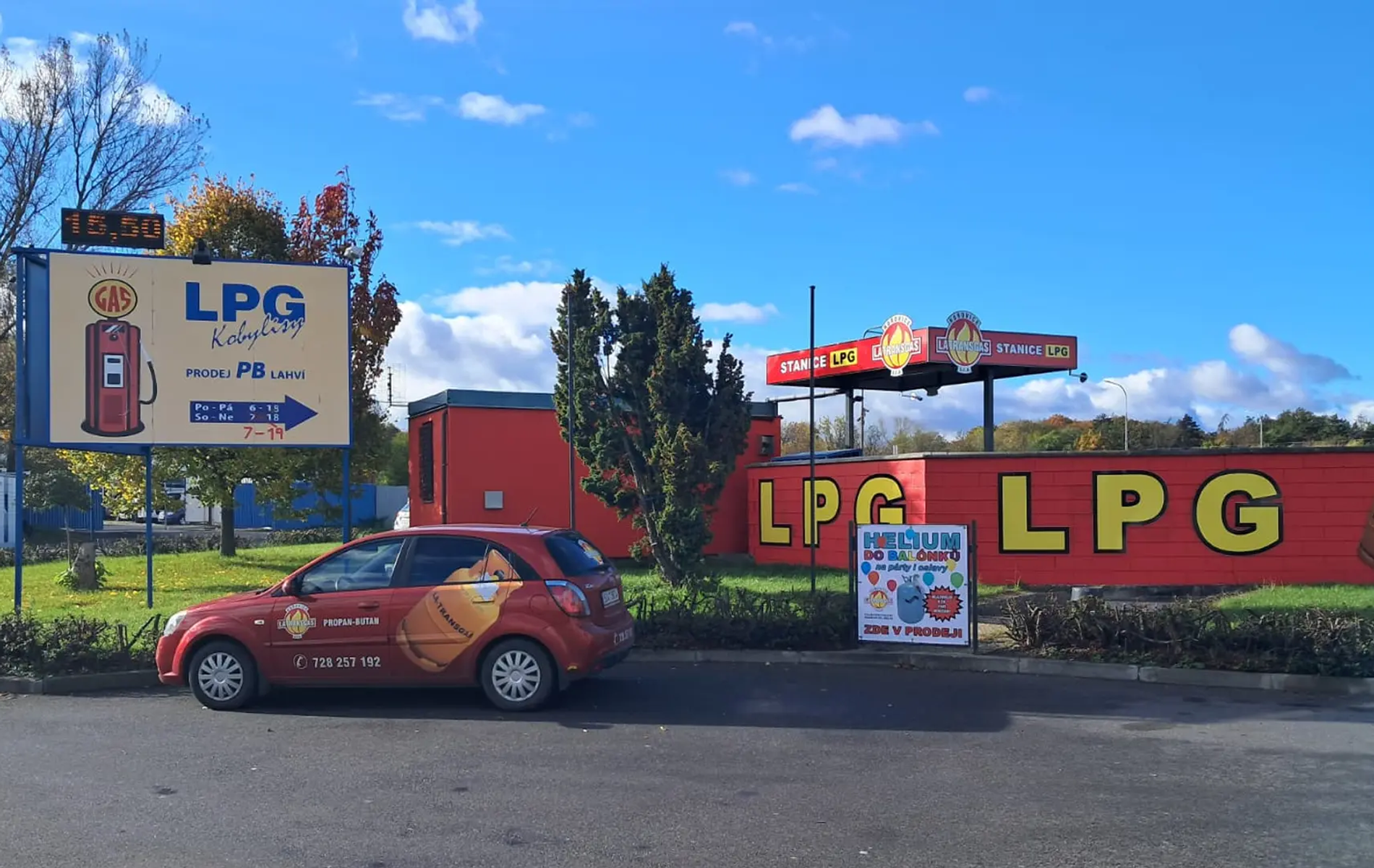 LPG stanice a firemní vozidlo společnosti Latransgas v Hořovicích