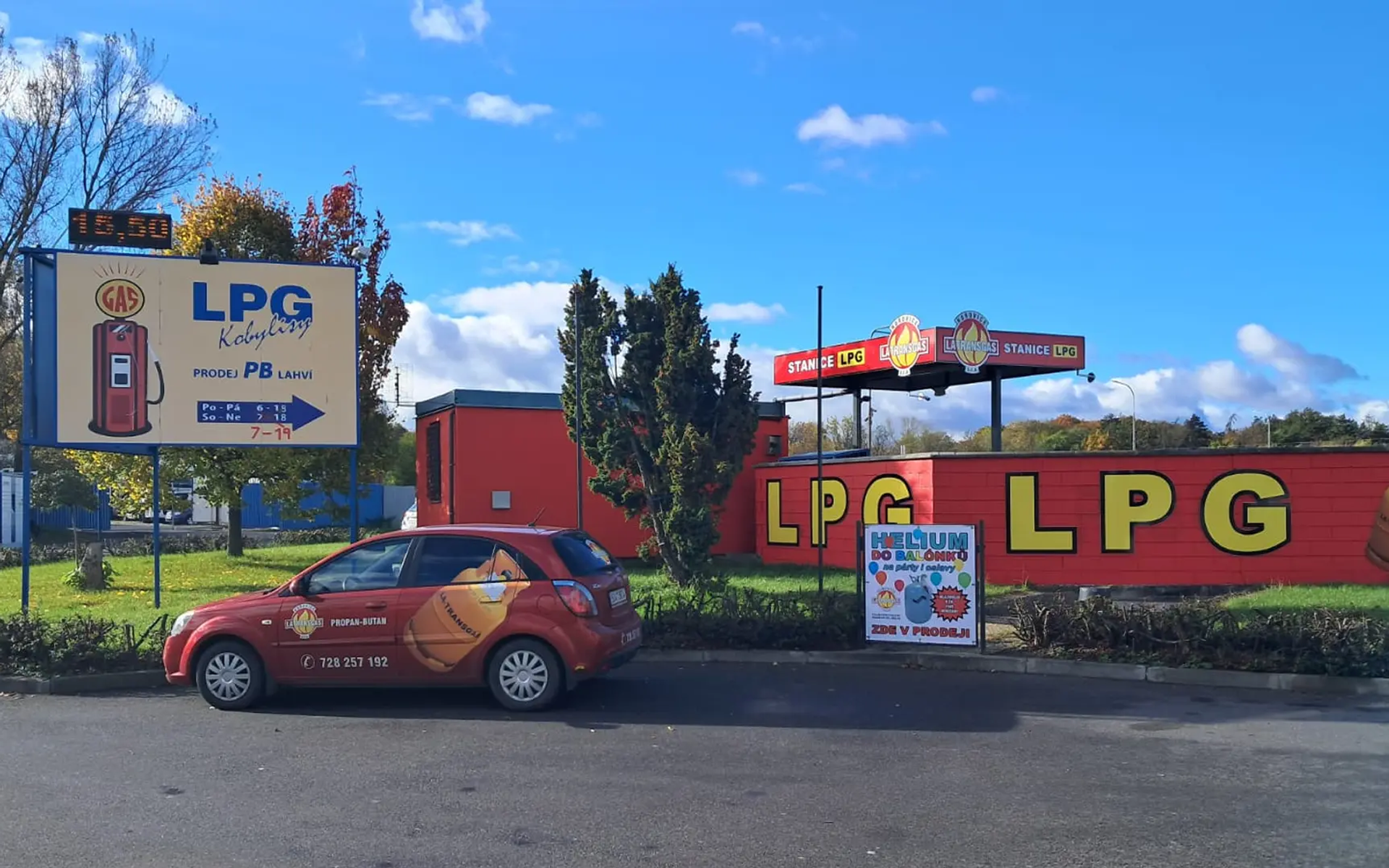 LPG stanice a firemní vozidlo společnosti Latransgas v Hořovicích
