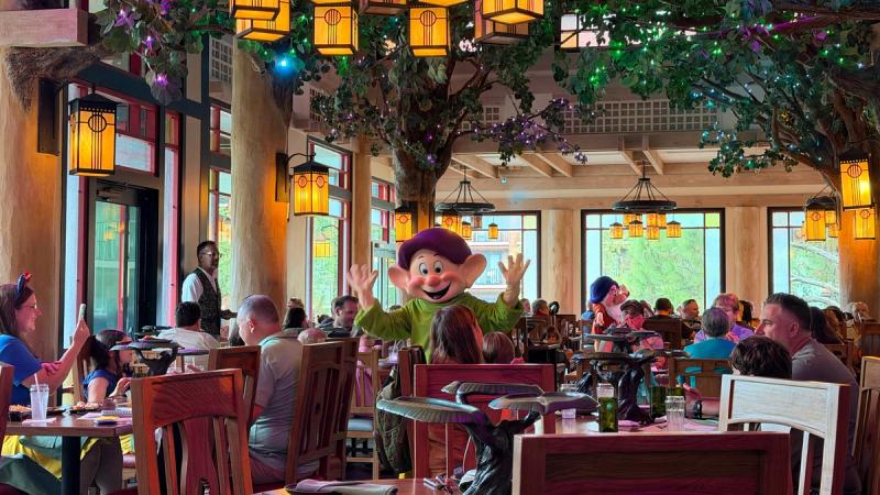 Story Book Dining at Artist Point at Disney's Wilderness Lodge