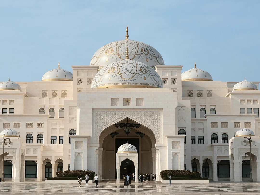 Travel experience in Dubai and Abu Dhabi featuring desert safari and city attractions in the UAE