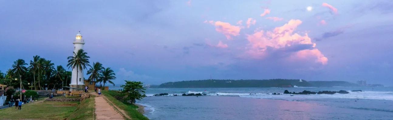 Scenic sunset view in Galle, Sri Lanka featuring coastal charm and historic surroundings