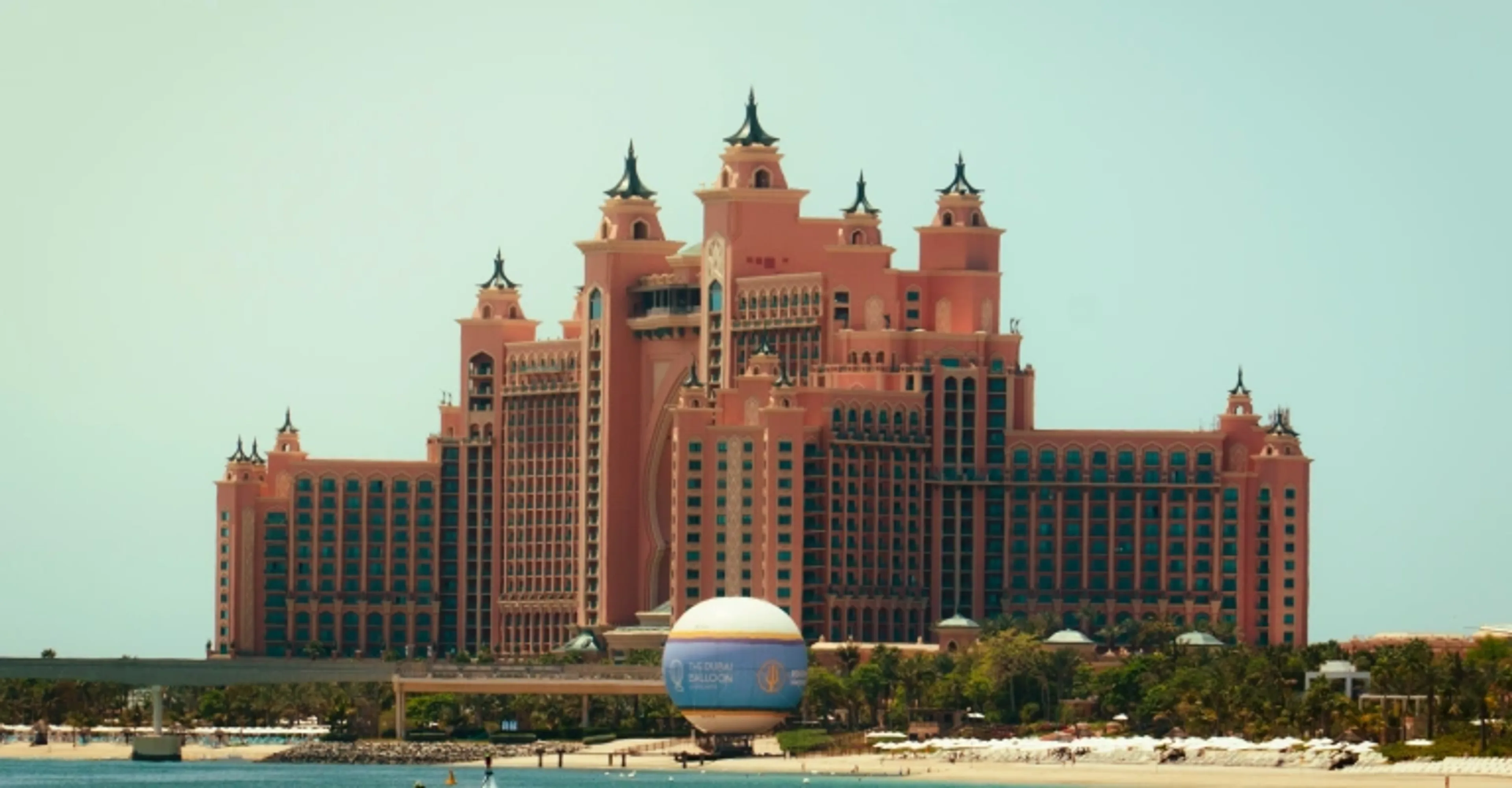 International travellers arriving in UAE for convenient short-haul holiday experiences