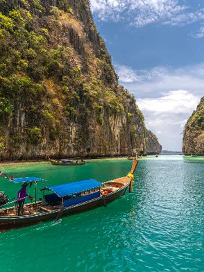 4 Islands Tour with limestone formations and crystal-clear waters in Krabi