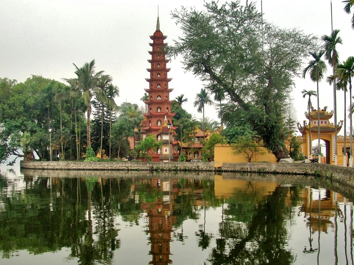 Vietnam Explorer – Where Culture Meets Nature