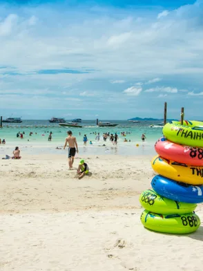 Coral Island Tour with crystal-clear waters and white sand near Pattaya