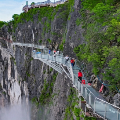 Private guided tour of Zhangjiajie's towering sandstone pillars, the Avatar Mountains