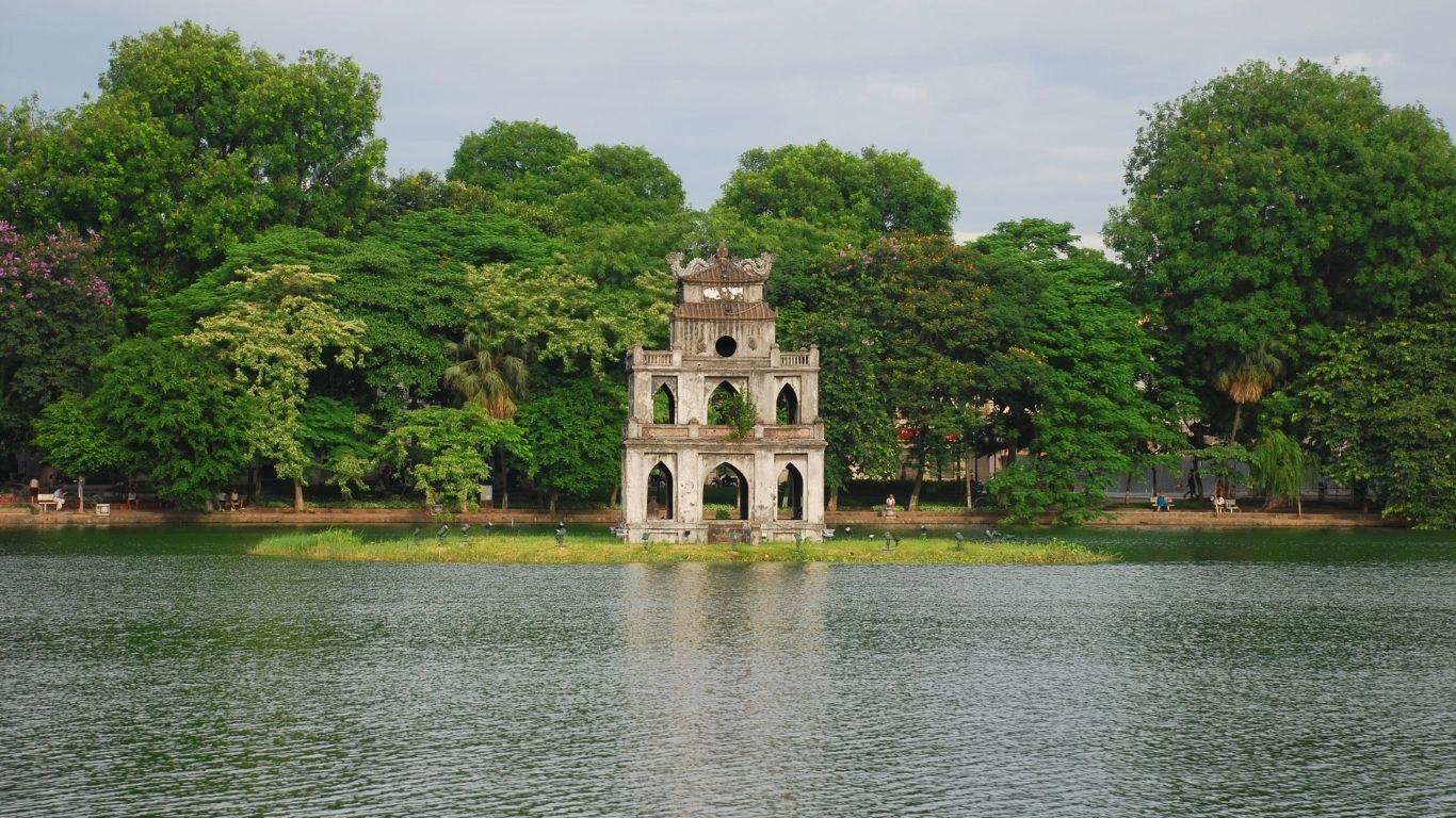 A Journey Through Vietnam’s Scenic Masterpieces