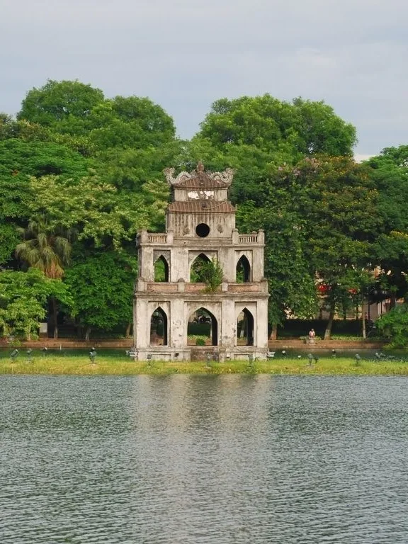 A Journey Through Vietnam’s Scenic Masterpieces