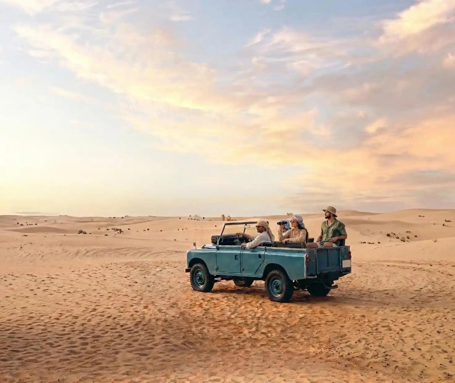 Luxury desert safari with private 4x4 vehicle in Dubai desert