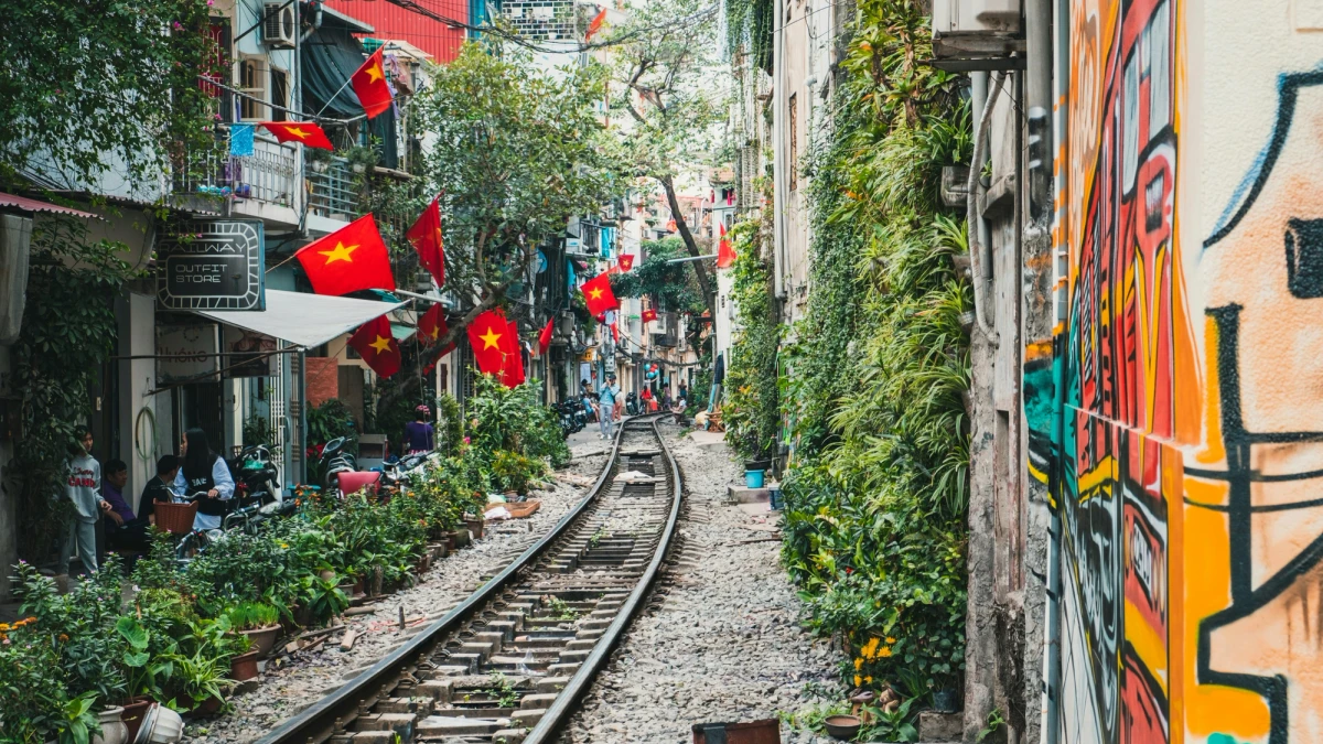 Train tracks in Hanoy. Photo by Silver Ringvee