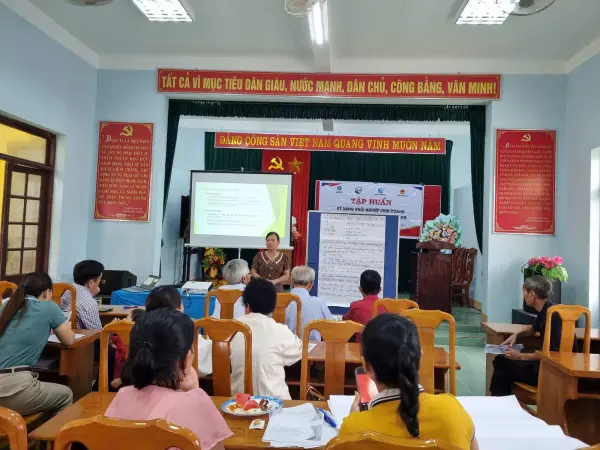Tập huấn kỹ năng khởi nghiệp kinh doanh và ứng dụng công nghệ bán hàng xã Trường Sơn — ảnh 4