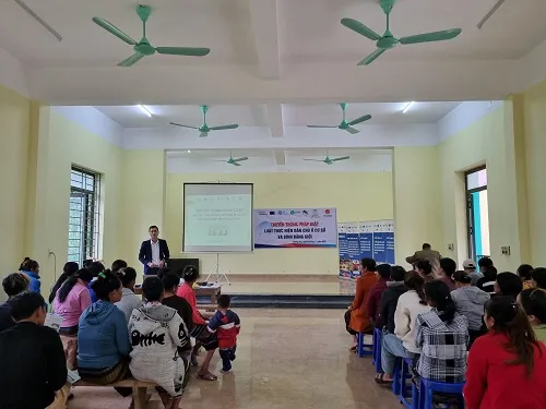 Truyền thông cộng đồng Luật thực hiện dân chủ ở cơ sở