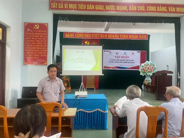 Tập huấn kỹ năng khởi nghiệp kinh doanh và ứng dụng công nghệ bán hàng xã Trường Sơn — ảnh 2