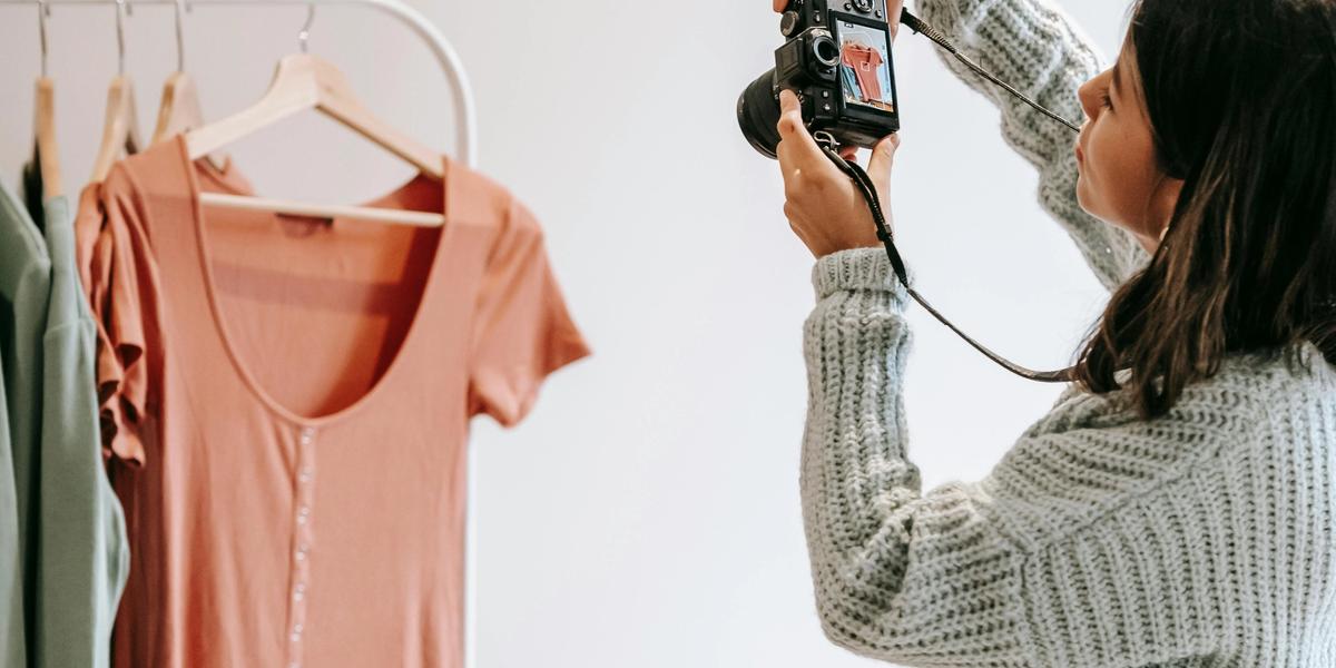 Poshmark in Australia: What to Know in 2025 + The Best Alternatives for Sellers