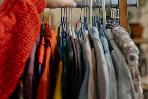 10 Free Features to Help You Sell Faster on eBay, Depop, Facebook + More