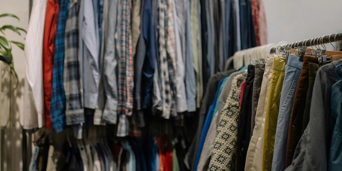 Guide: Top 10 Fashion Items to Resell in 2025