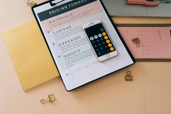 Best Pricing Strategies for Resellers in 2025: How to Sell Fast & Maximise Profits Across eBay, Depop, Grailed + More