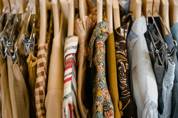 Shopfront vs Vendoo (2025): Best Crosslisting Tool for Australian Resellers?