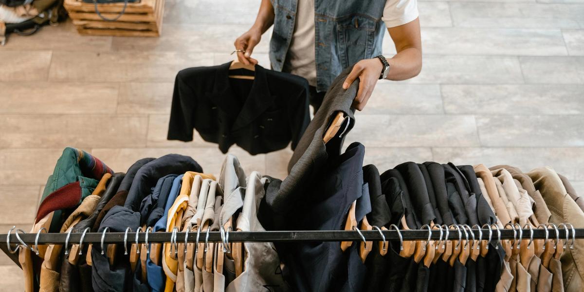 High-Demand Vintage Brands to Resell in Australia (2025 Guide)