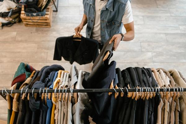 High-Demand Vintage Brands to Resell in Australia (2025 Guide)