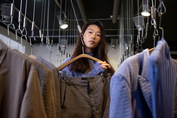 Niche Vertical Reseller Guides: Scale with Shopfront’s AI-Powered Listing Tools