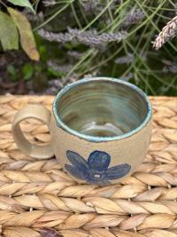 Daisy Hug Mug - Image 2