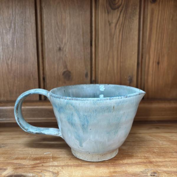 Mixing jug