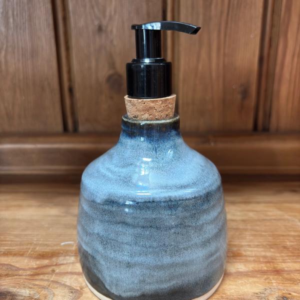 Soap dispenser 