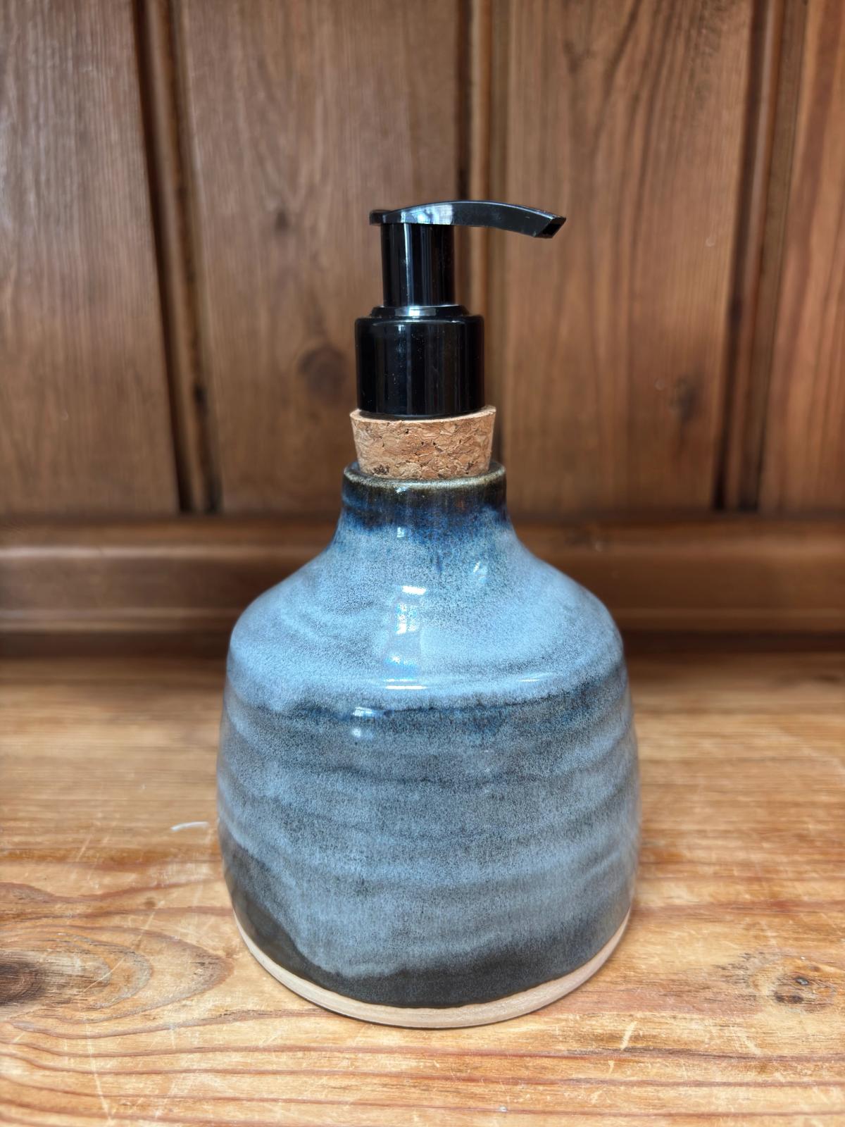 Soap dispenser 
