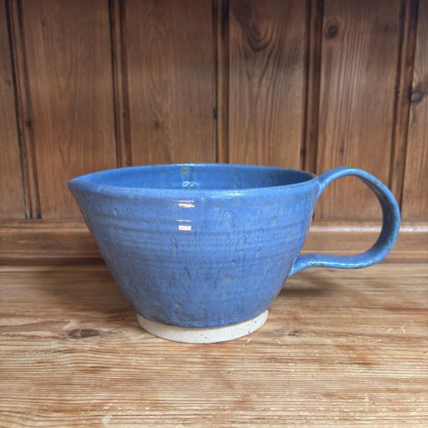 Mixing jug