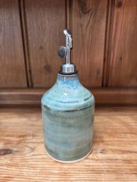 Oil pourer