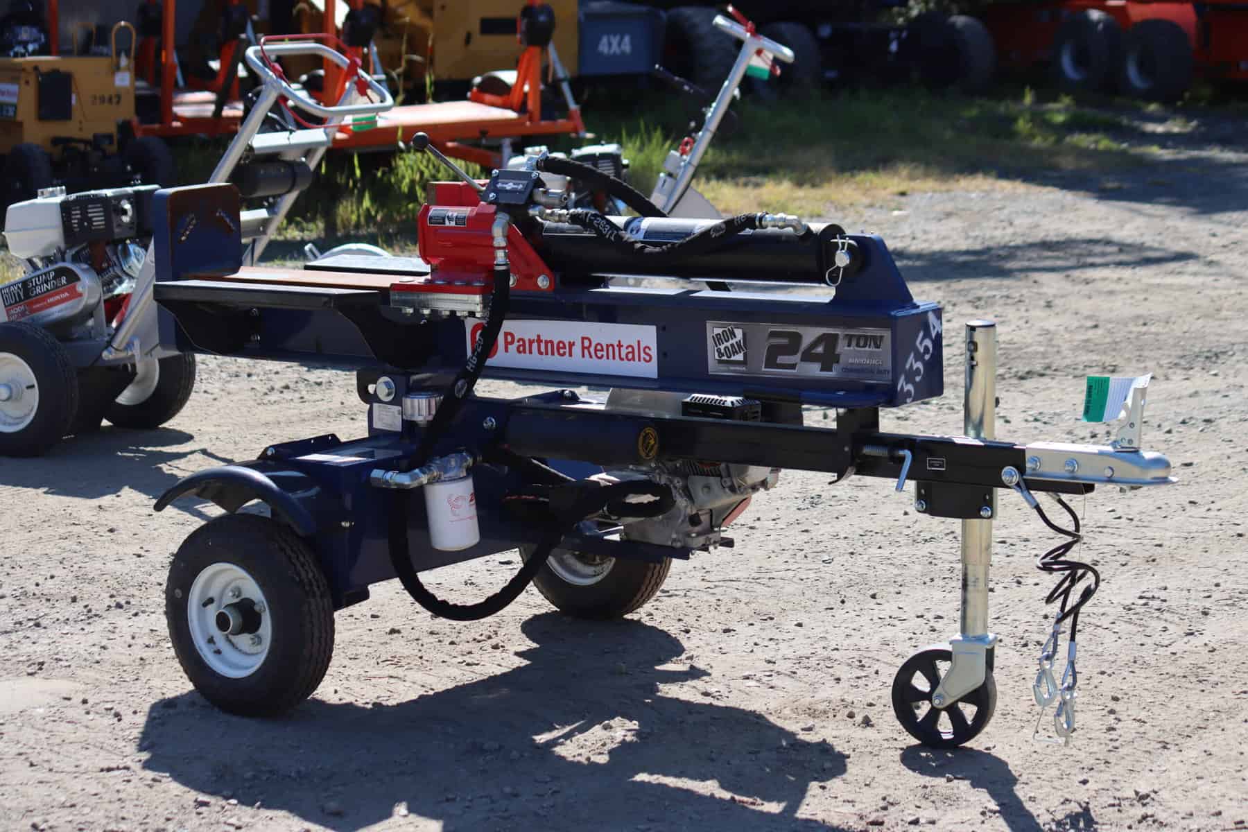 Log Splitter Rentals for Fast, Safe Firewood Processing
