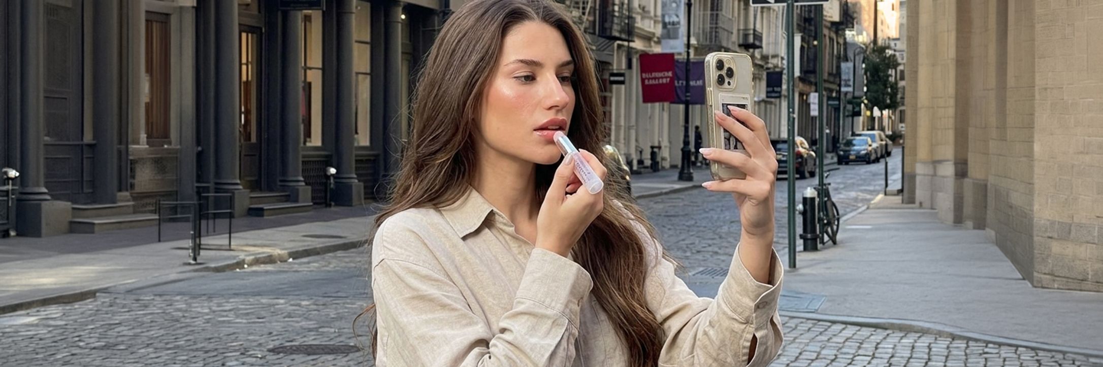 La “sana obsesión” por el cuidado labial: el fenómeno de la “lipificación”