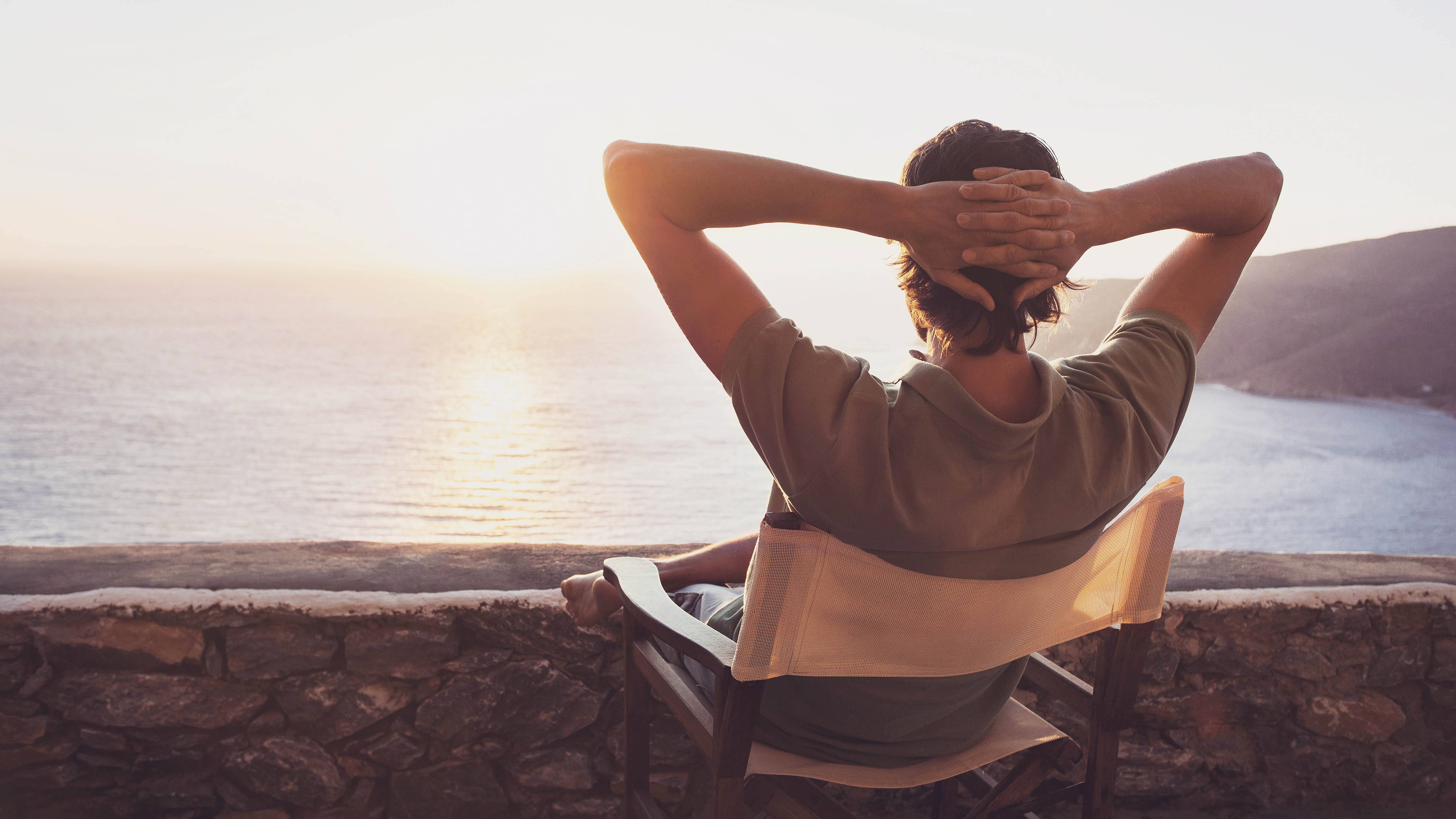 55 Insightful Quotes To Live By [Infographic]