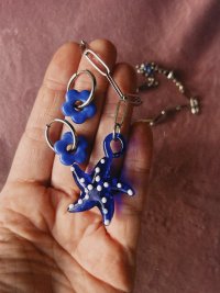 pack de collar con dije de vidrio soplado y pendientes de acero y piedras, super artesanal y únicos