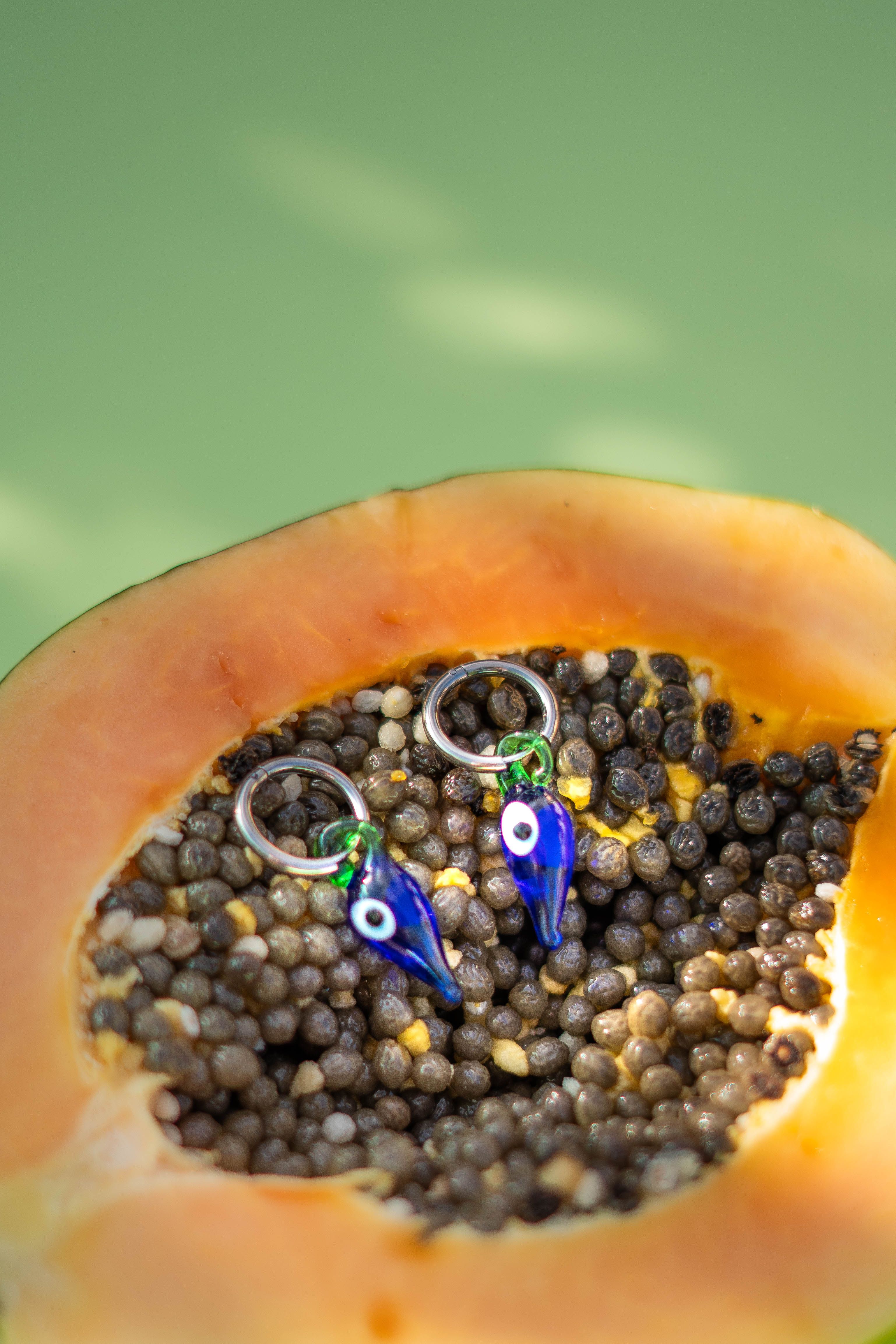 Pendientes chilli azul de vidrio