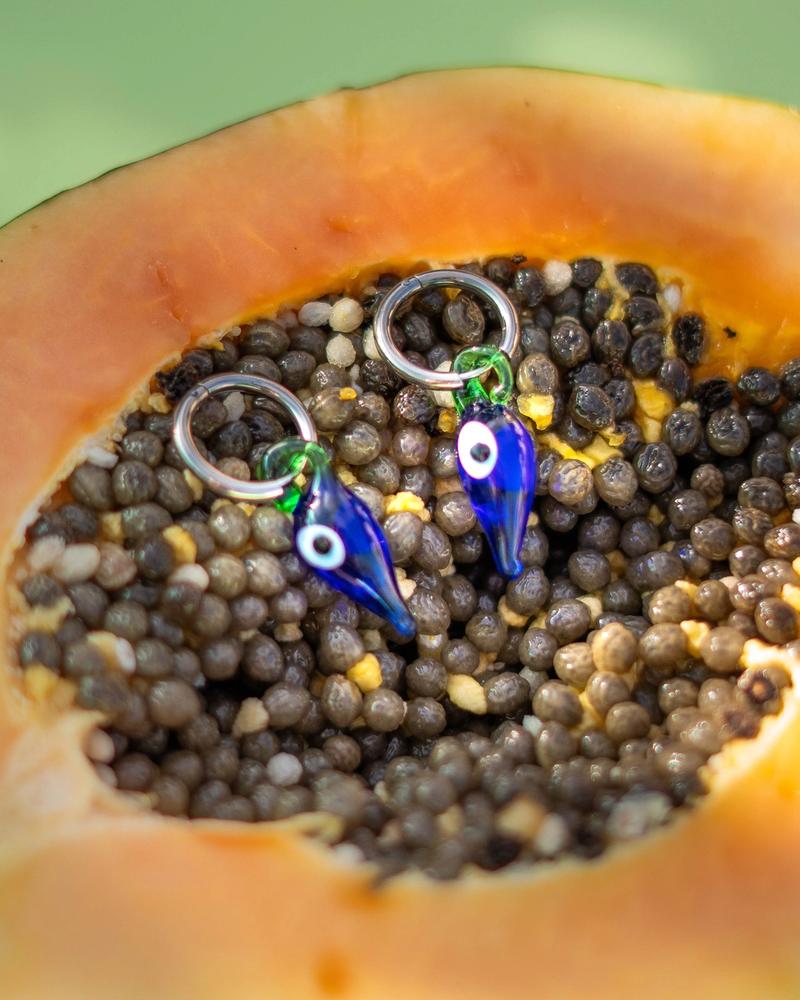 Pendientes chilli azul de vidrio
