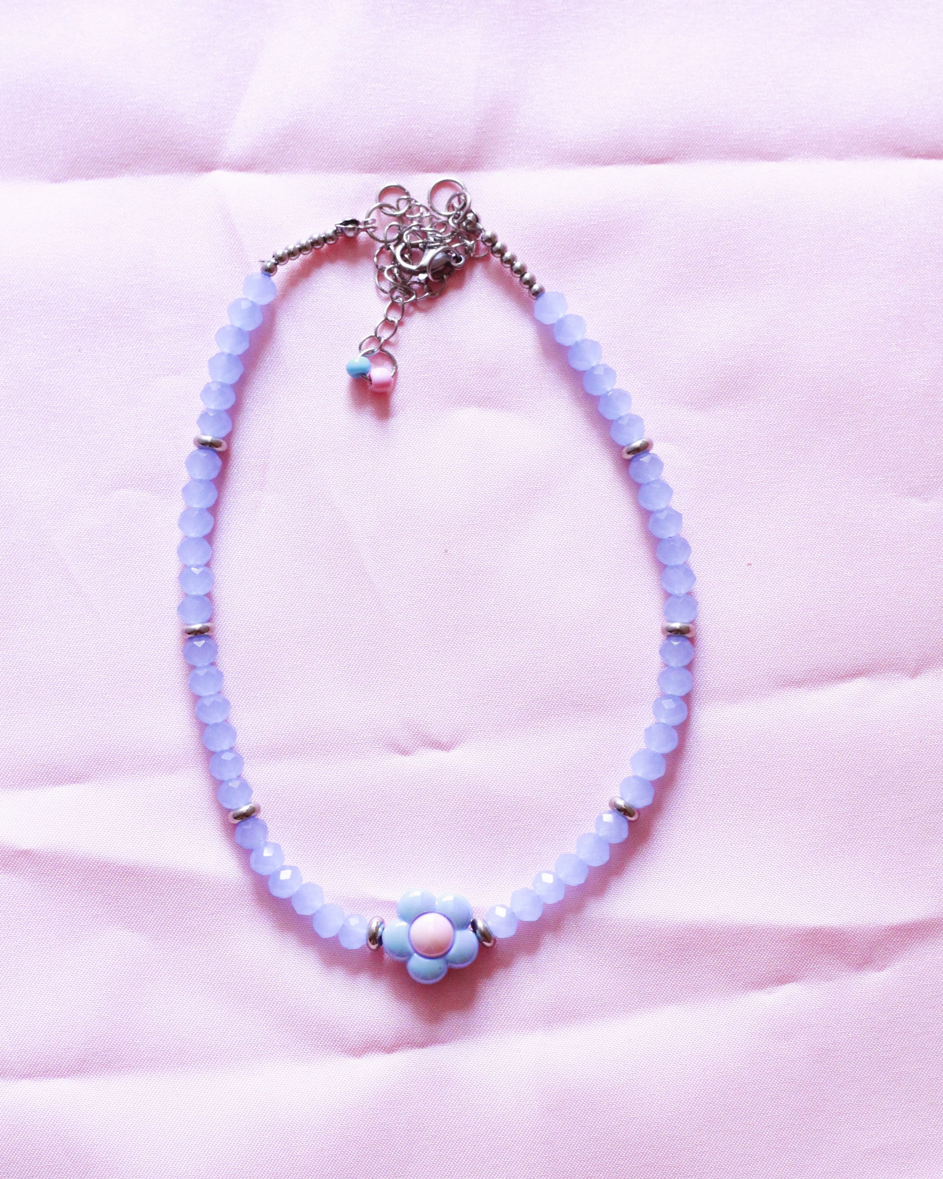 collar de cristal de roca celeste y acero inoxidable