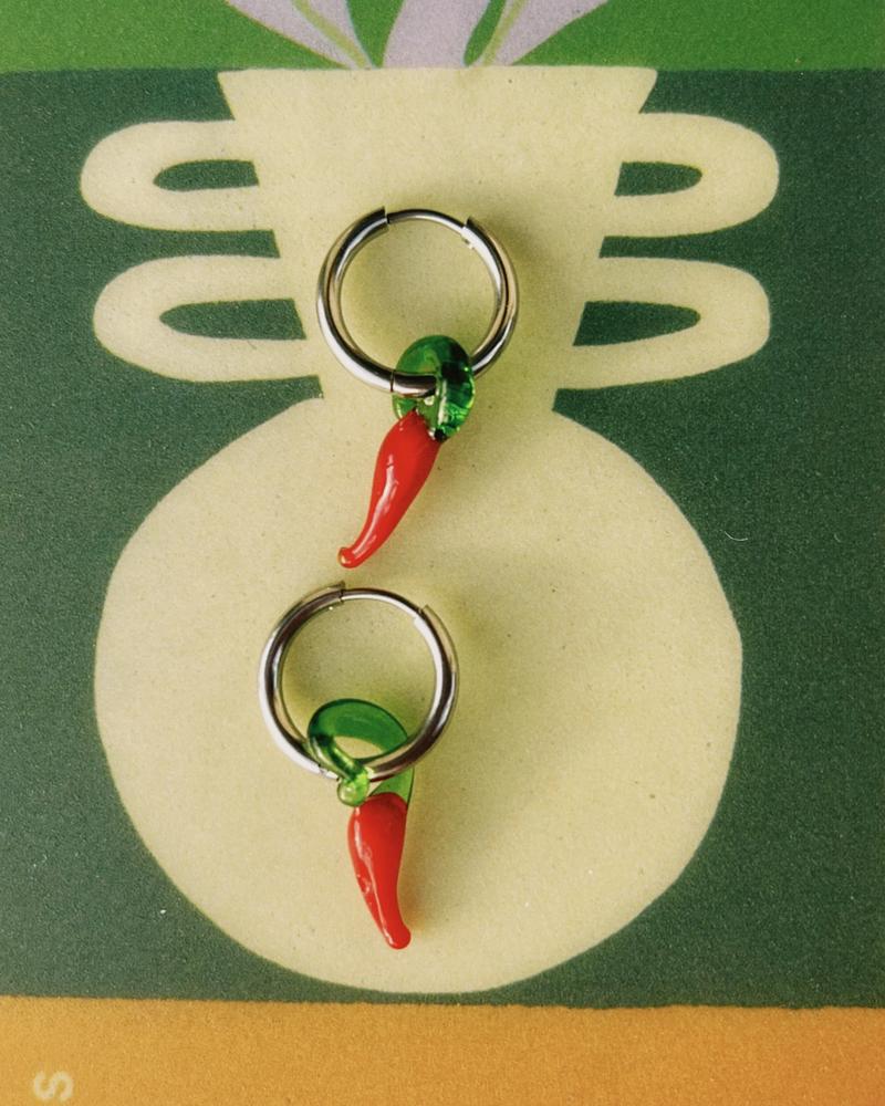 pendientes de acero inoxidable y chili de vidrio