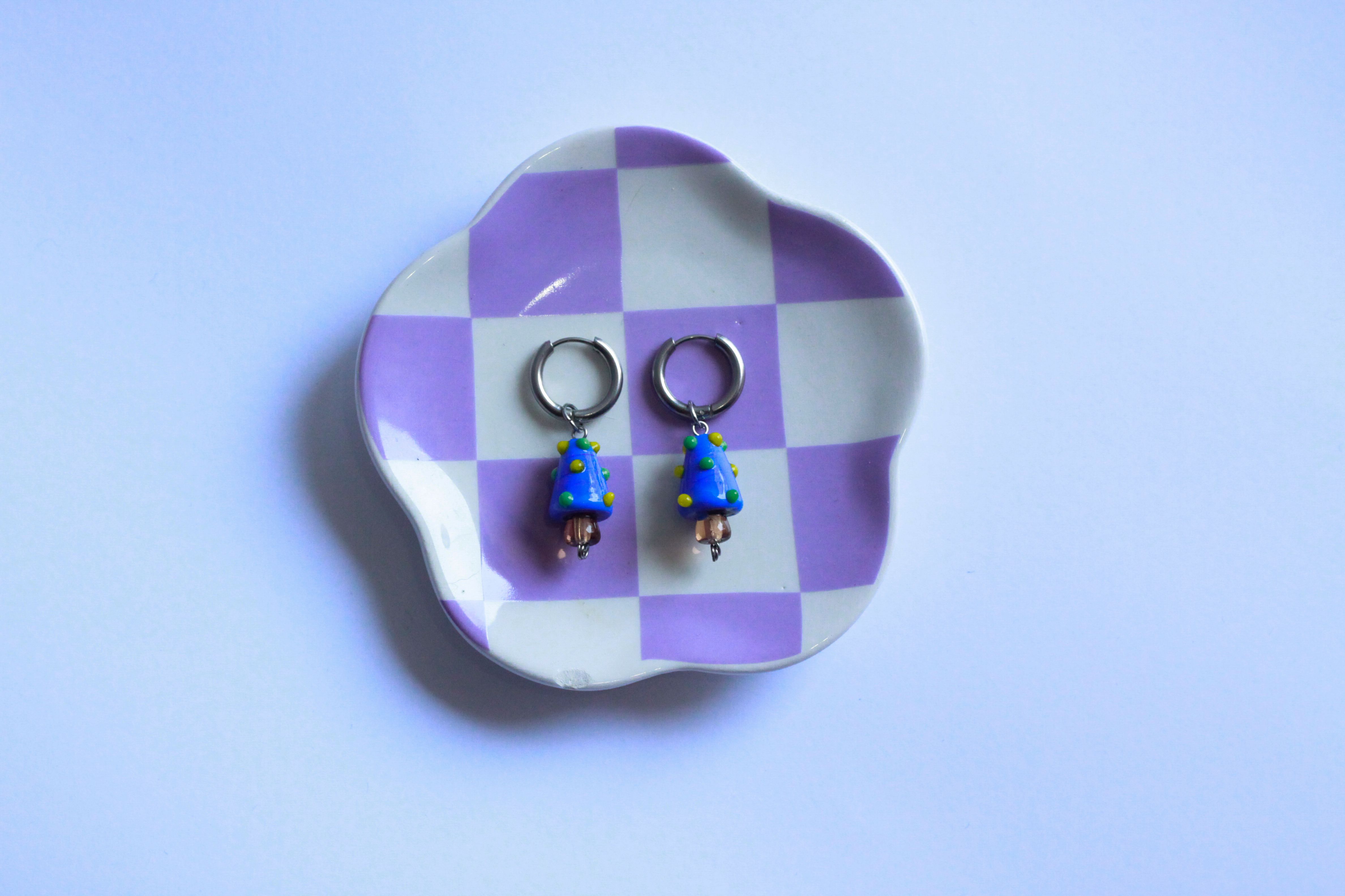 pendientes de acero con dije de vidrio