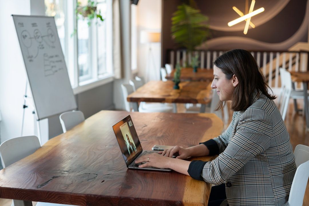 How Much Does It Cost to Hire a Virtual Assistant Today?