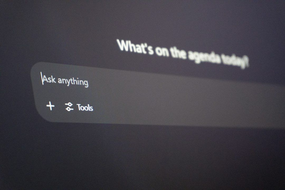 How Much Does a Virtual Assistant Make Compared to AI Tools?
