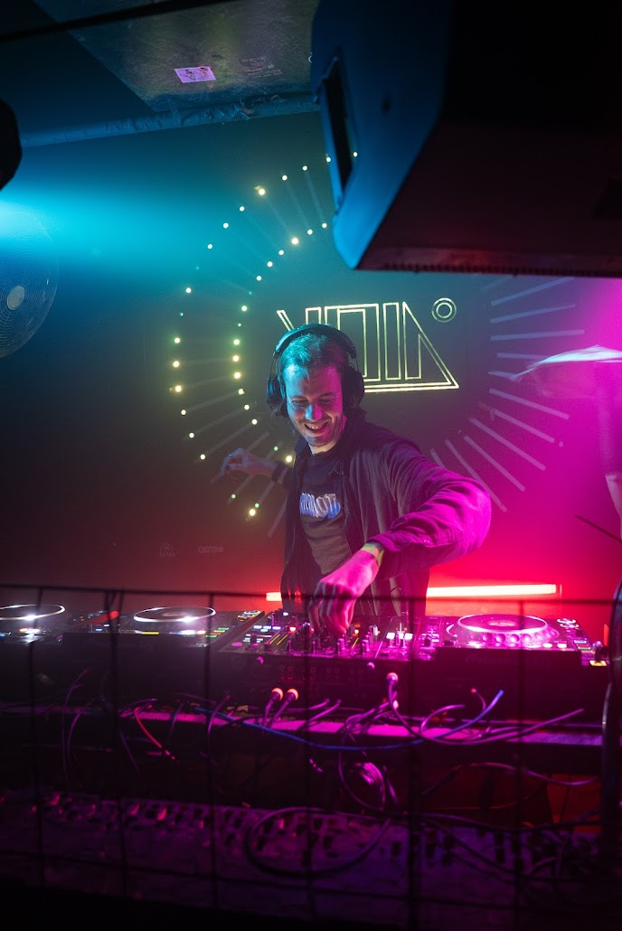 MixB closing set