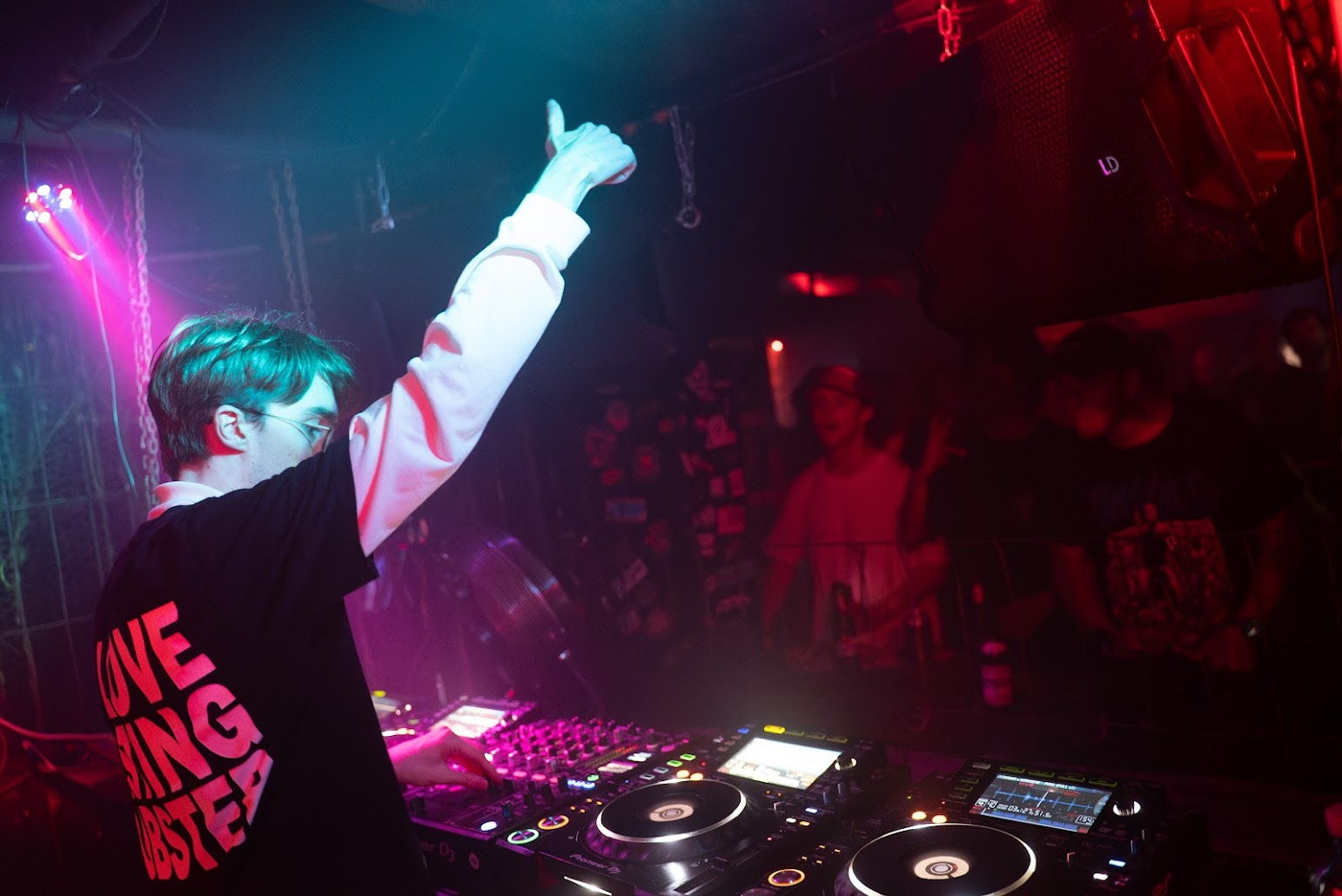 roi* behind the decks at Deep & Dirty in Void Club 