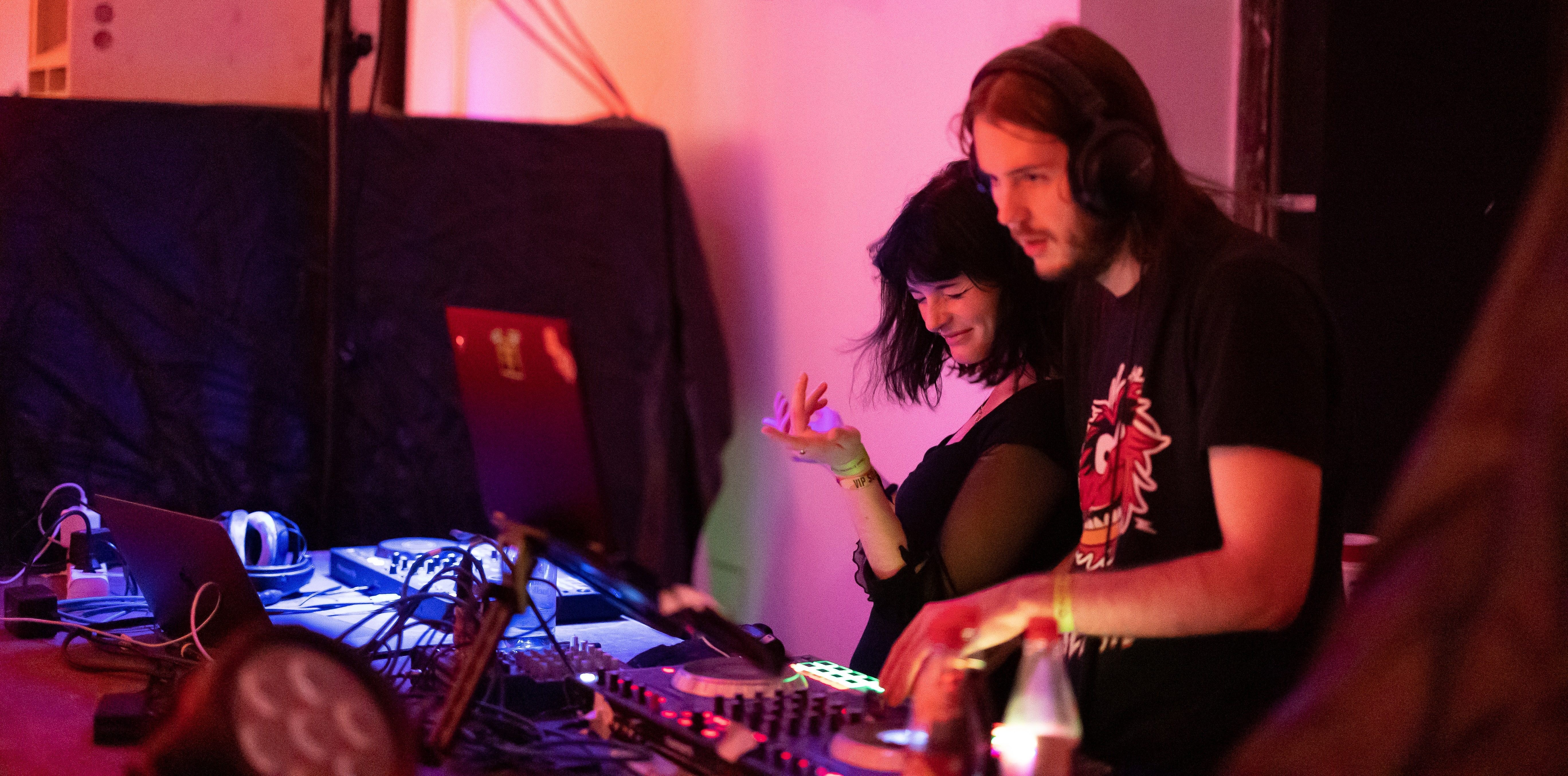 MixB