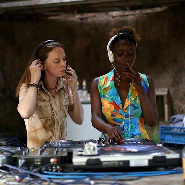 Joss & Flo Selecting