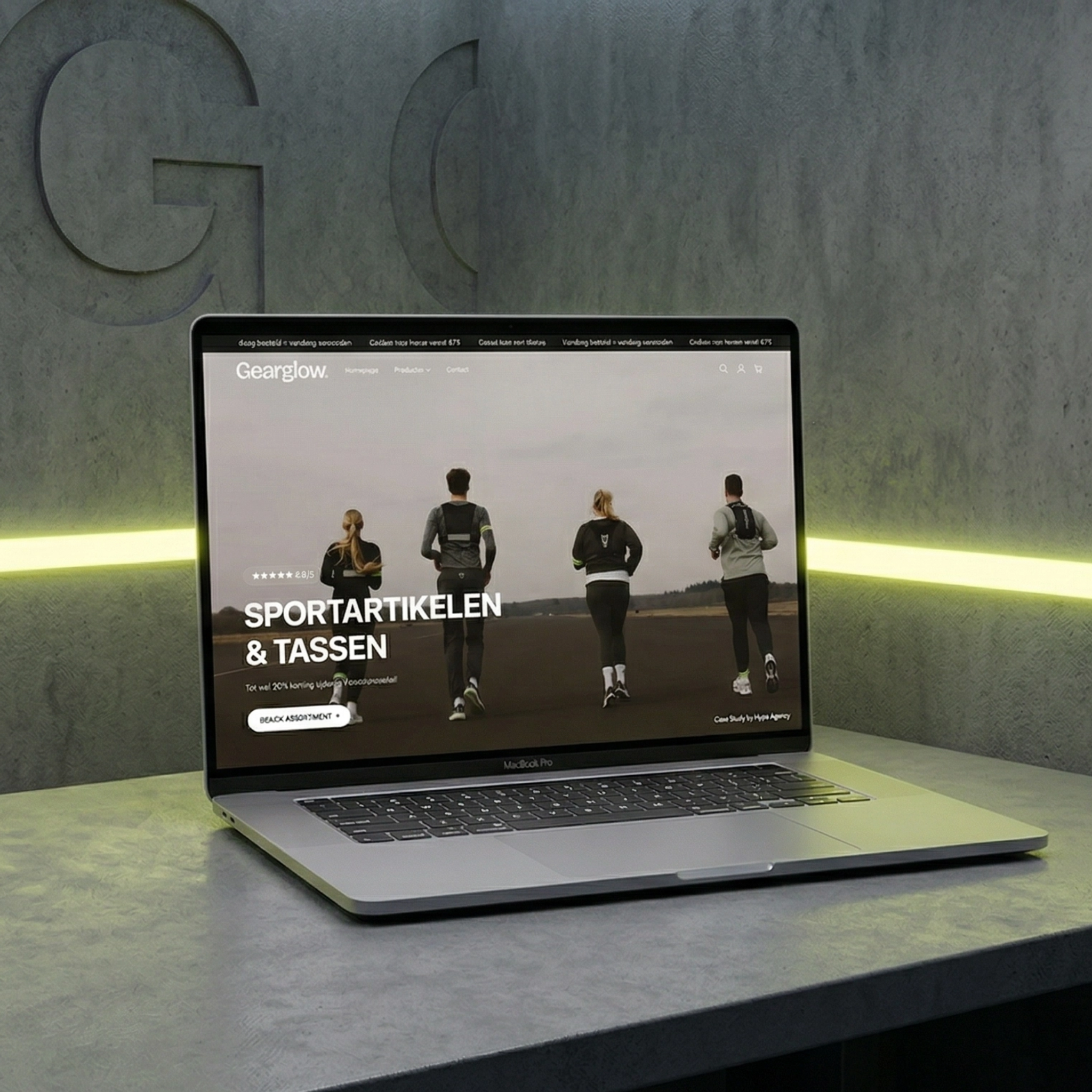 Webshop van GearGlow op een laptop