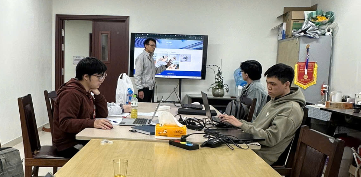 Exchange and cooperate with INTEX company